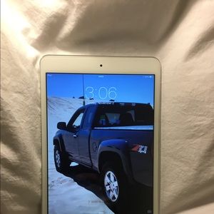 iPad mini (first generation + NOT REFURBISHED)